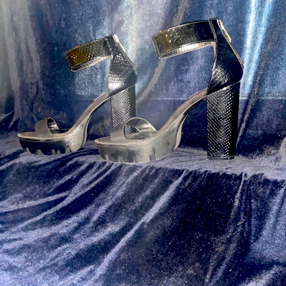 Leather heels 4 sale